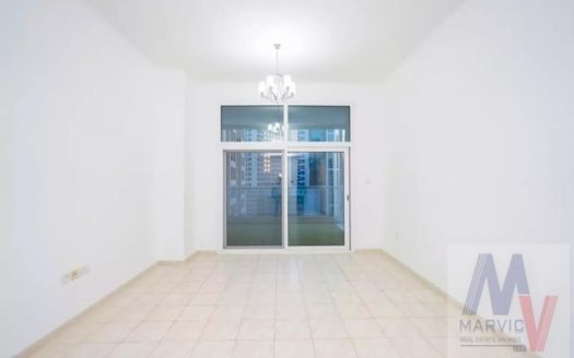 Mid-Floor | Close to Metro | Closed Kitchen