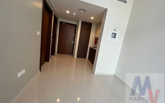 Bright Ceiling /  Brand New / Burj View