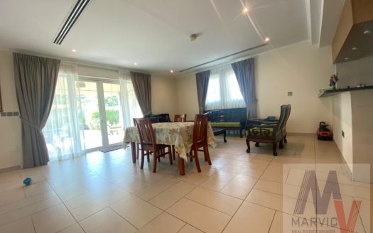 Well Maintained Spacious Villa I Private Pool